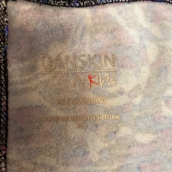 Women's Danskin Now Woman's Plus Active Fit Sports Legging Size 2XL Multi Color - Picture 2 of 10